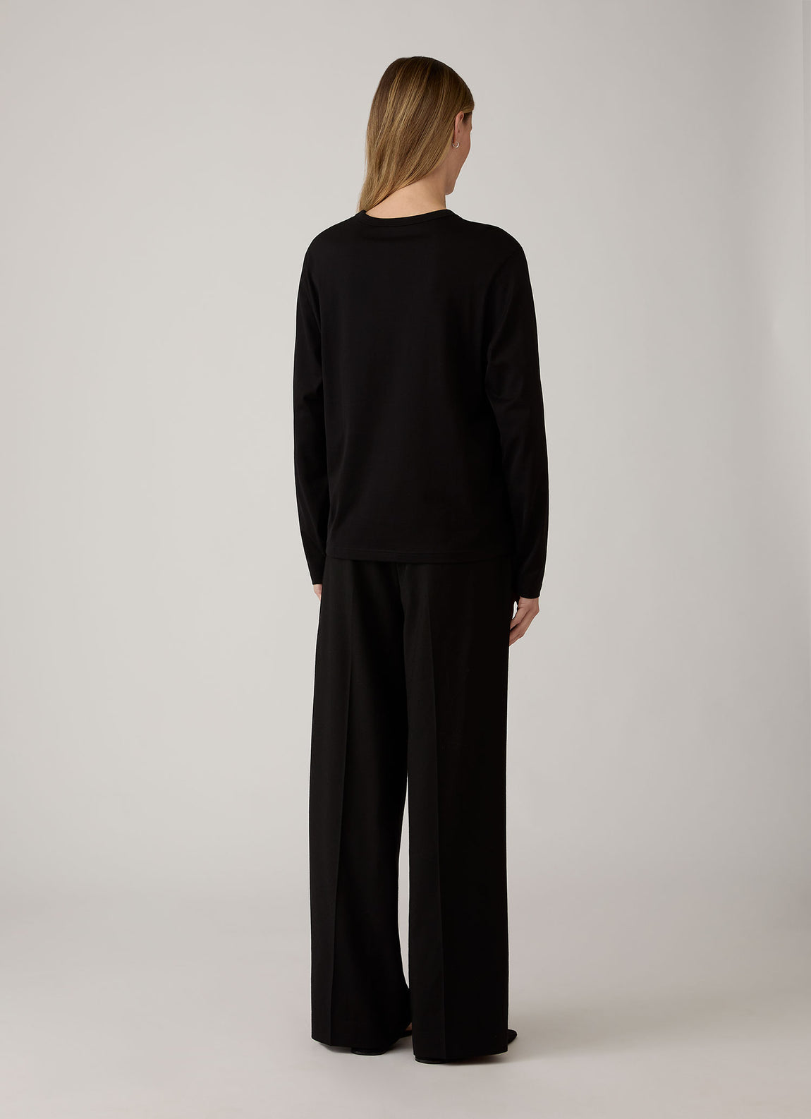 Women's Long Sleeve Everyday T-shirt in Black