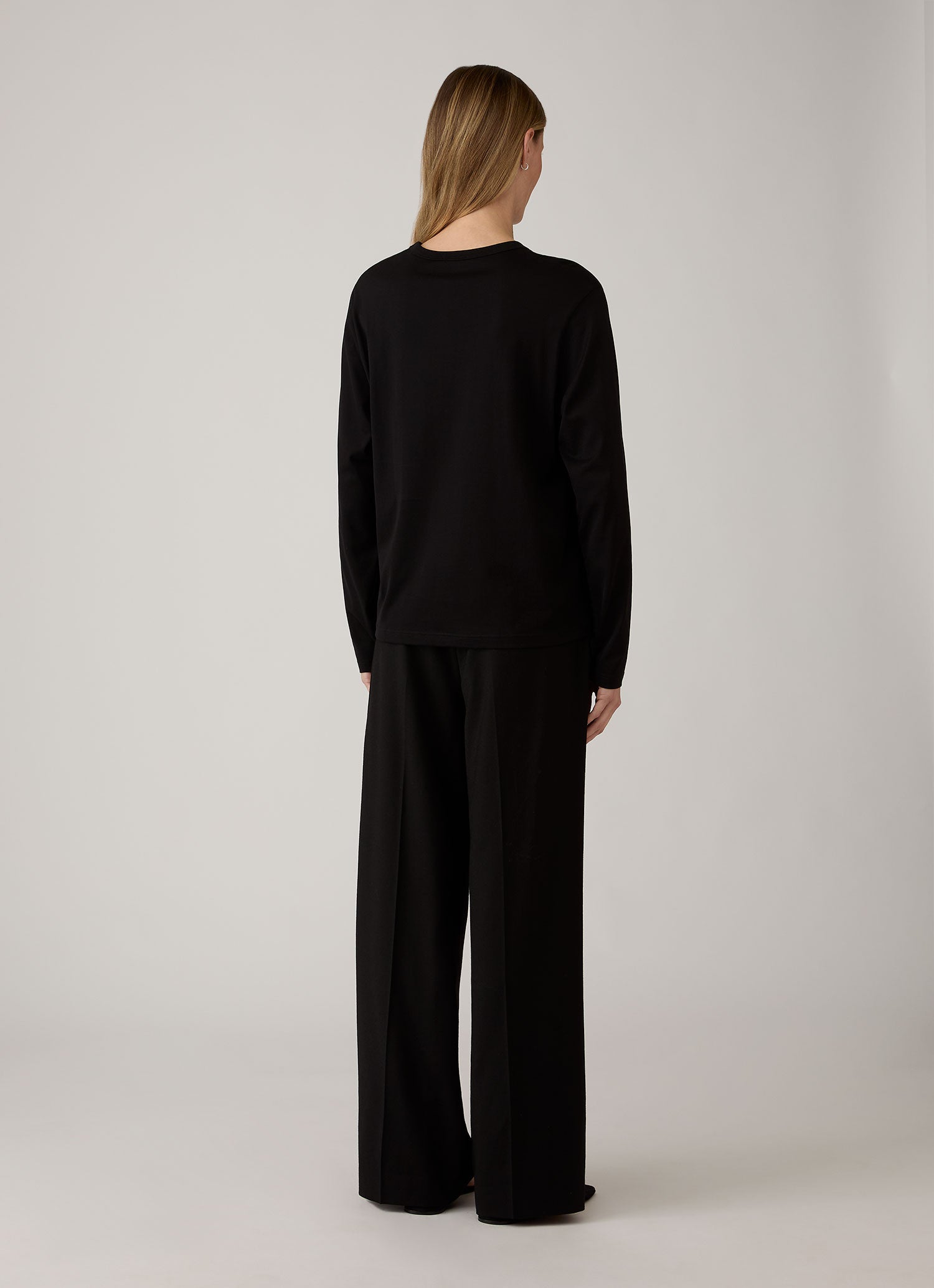 Women's Long Sleeve Everyday T-shirt in Black
