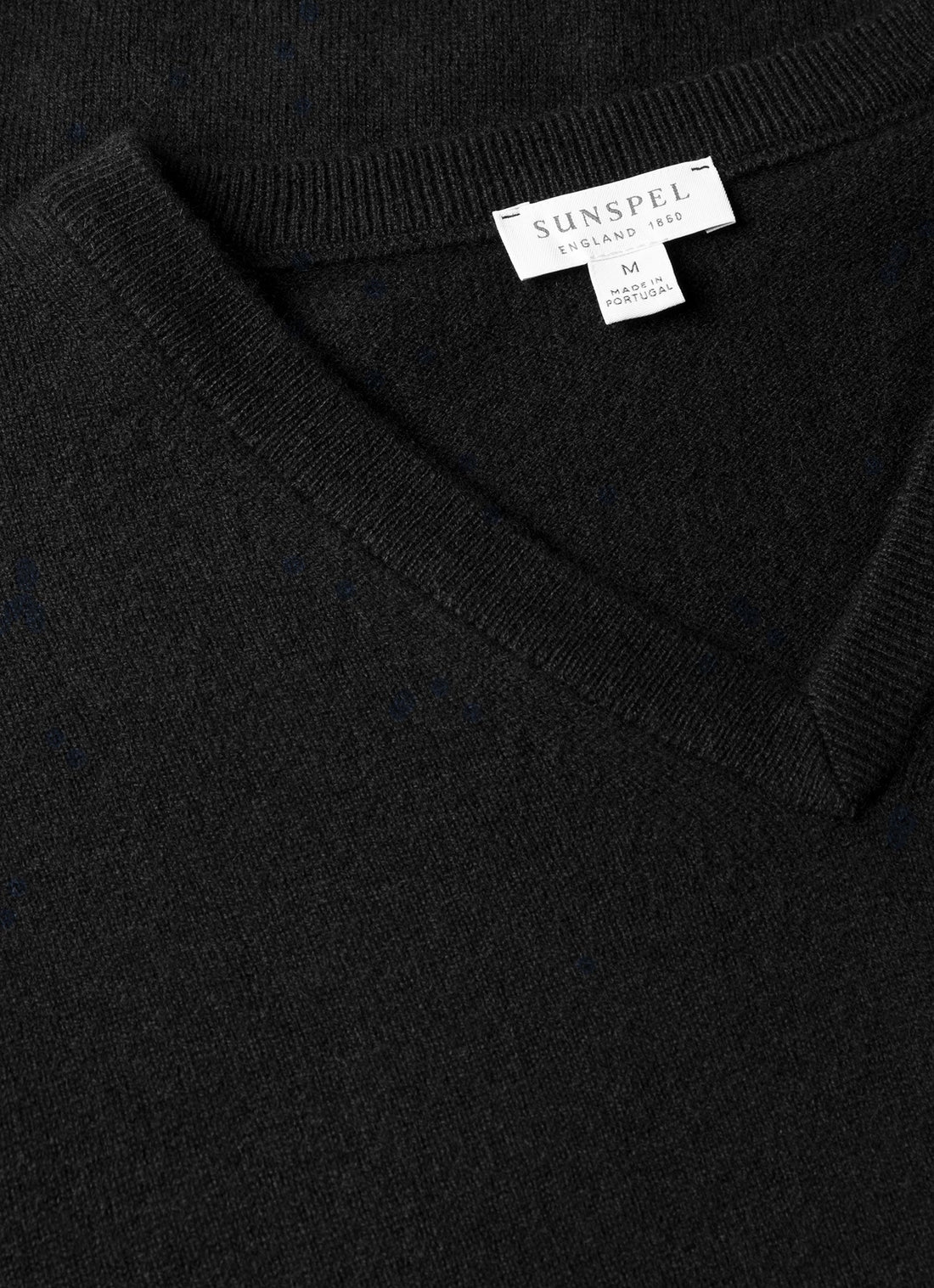 Men's Cashmere V-neck Jumper in Black