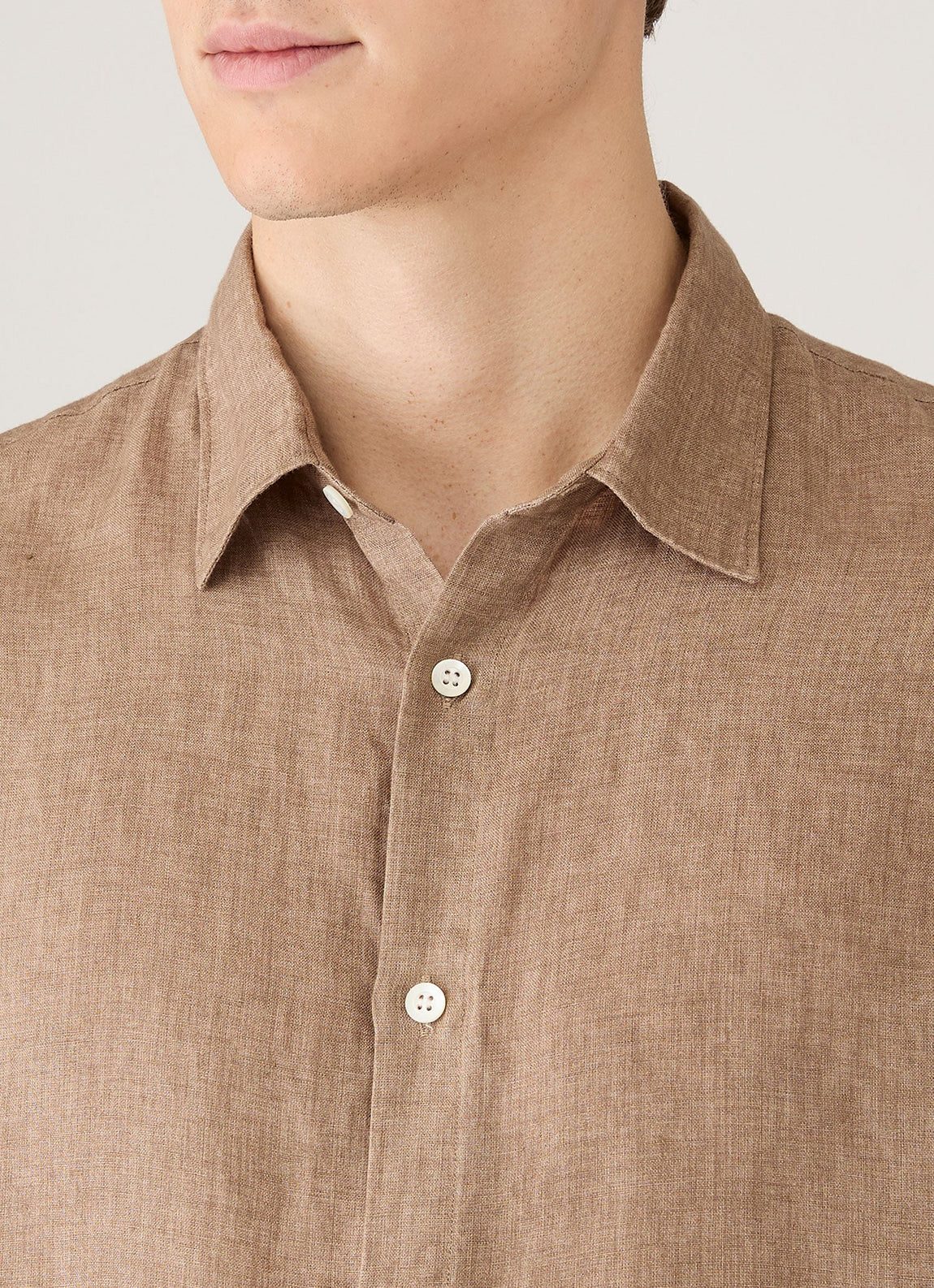 Men's Linen Shirt in Walnut